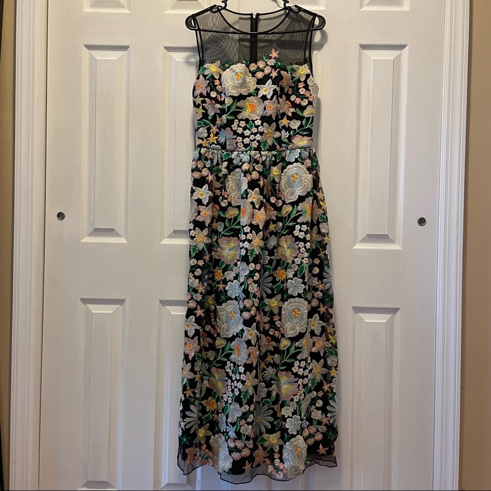 Monique Lhuillier Floral Embroidered Gown